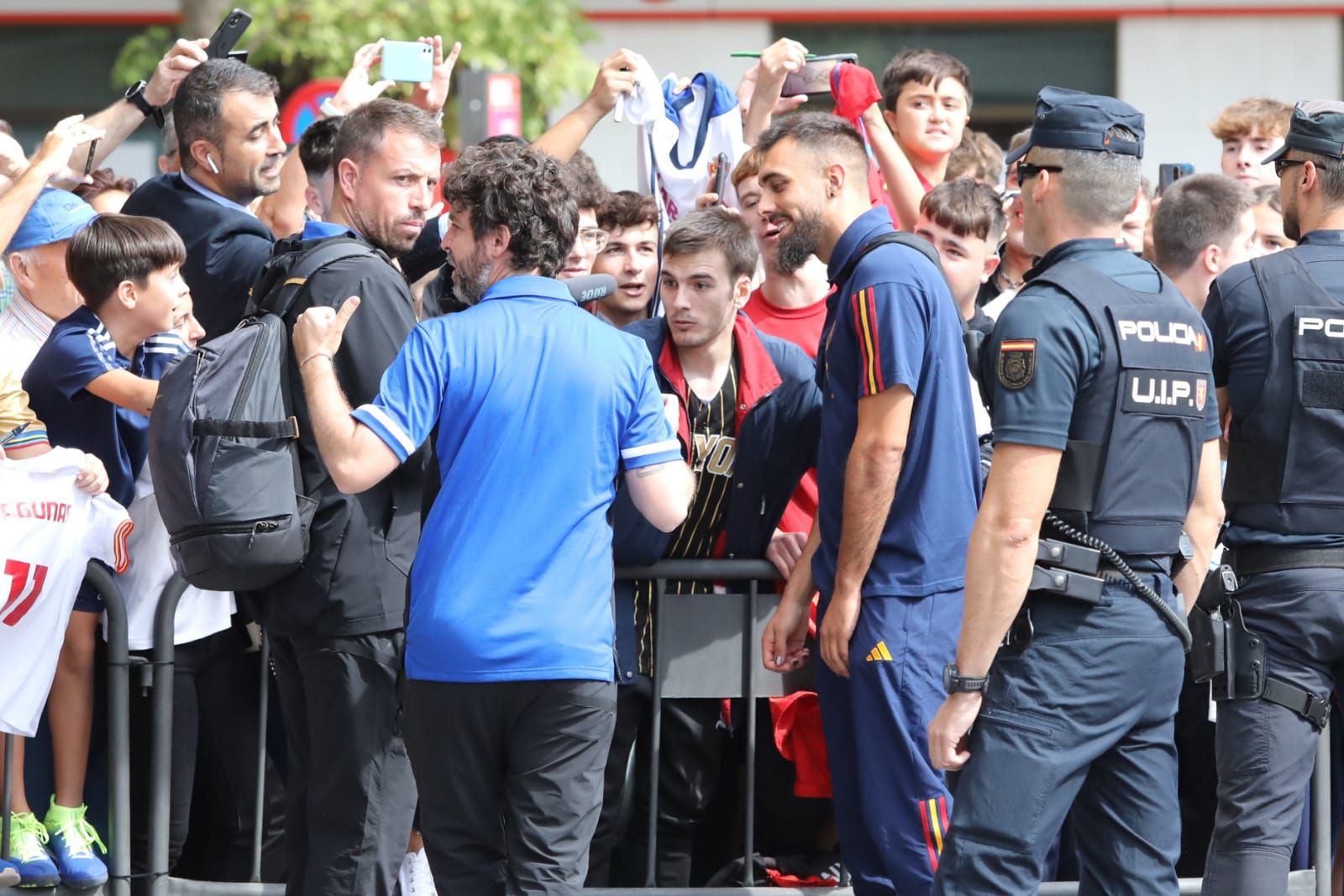 En imágenes | Llegada de la selección española a Zaragoza