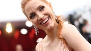 Jessica Chastain en la alfombra roja de los Oscar 2022