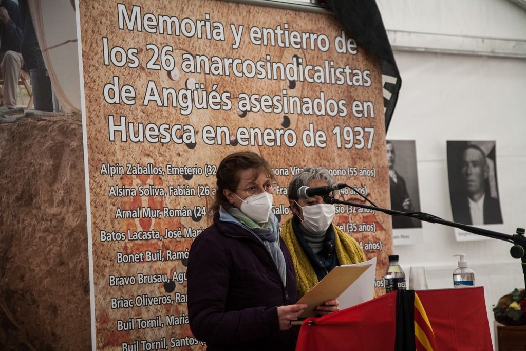 FOTOGALERÍA | Homenaje a los 26 vecinos de Angüés (Huesca) fusilados en la Guerra Civil