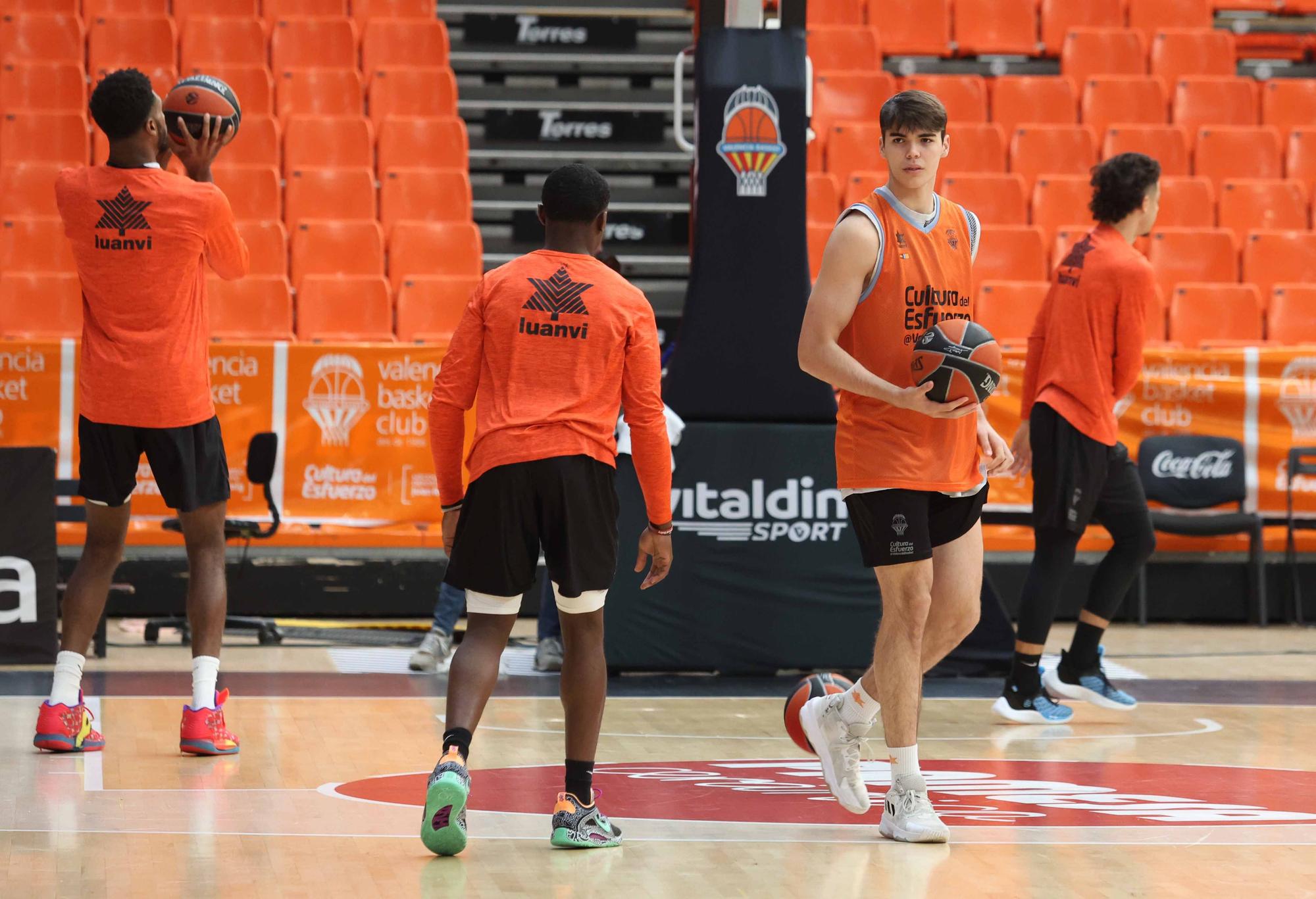 Entrenamiento previo al partido de Euroliga frente al  Meridianbet de Belgrado