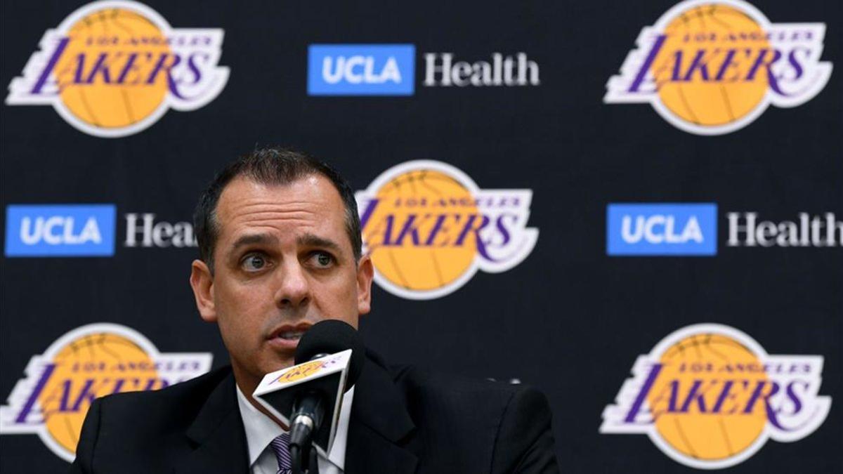 Vogel, en su presentación como técnico de los Lakers