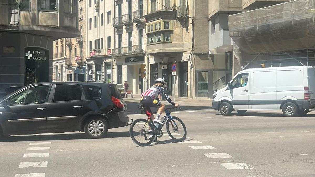 Quinn Simmons, aquest matí circulant per Girona