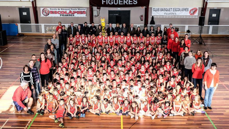 L&#039;Escolàpies va presentar diumenge els 14 equips i l&#039;escola