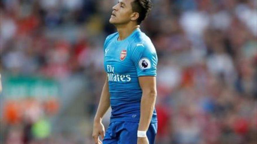 El Manchester City y el United pugnan por Alexis Sánchez