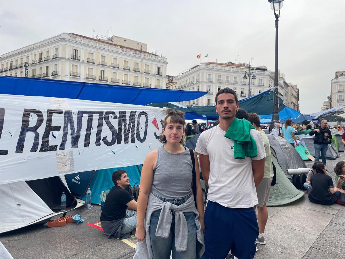 Carlota y Diego, militantes de la Coordinadora Juvenil Socialista.