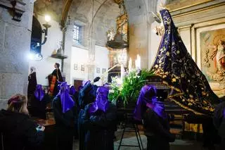 La salida de los pasos para la procesión del Santo Encuentro se cancela por la lluvia