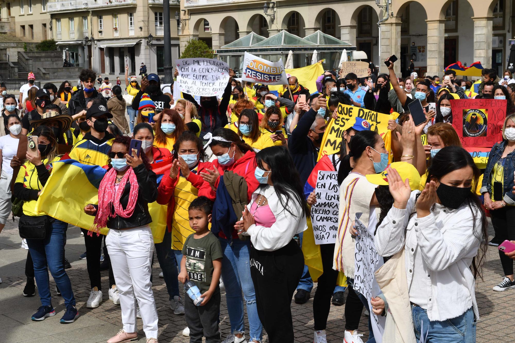 Los colombianos de A Coruña protestan por la violencia en su país