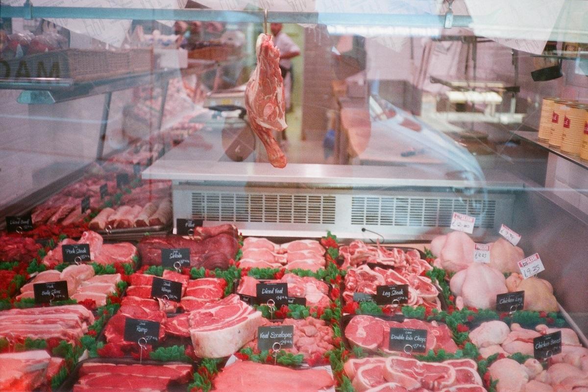 Los expertos recomiendan no consumir carnes rojas.