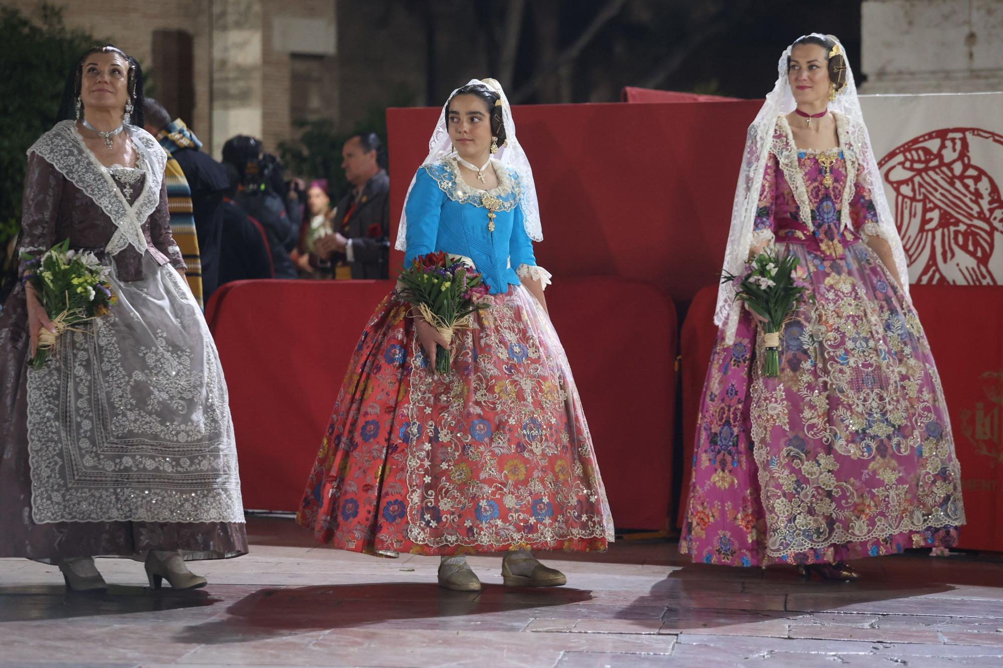 Búscate en el primer día de la Ofrenda en la calle San Vicente entre las 22 y las 23 horas