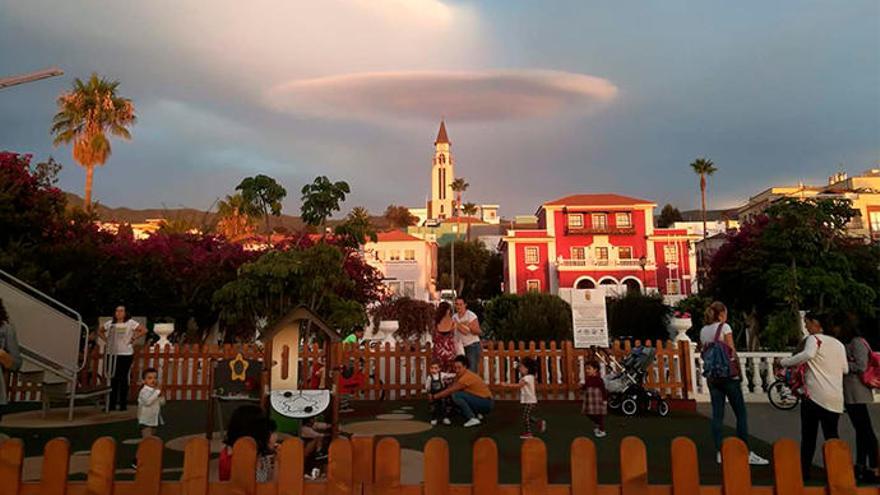 Nube lentitcular en la Iglesia de El Paso.