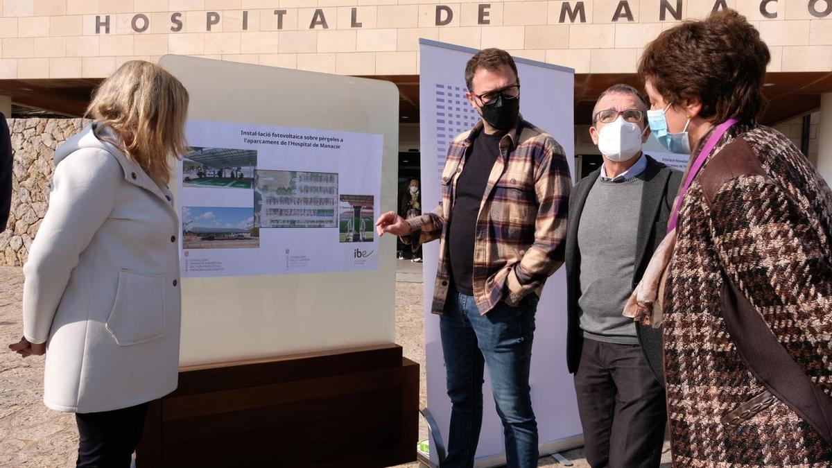 El Hospital de Manacor ahorrará 100.000 euros con las placas solares del parking