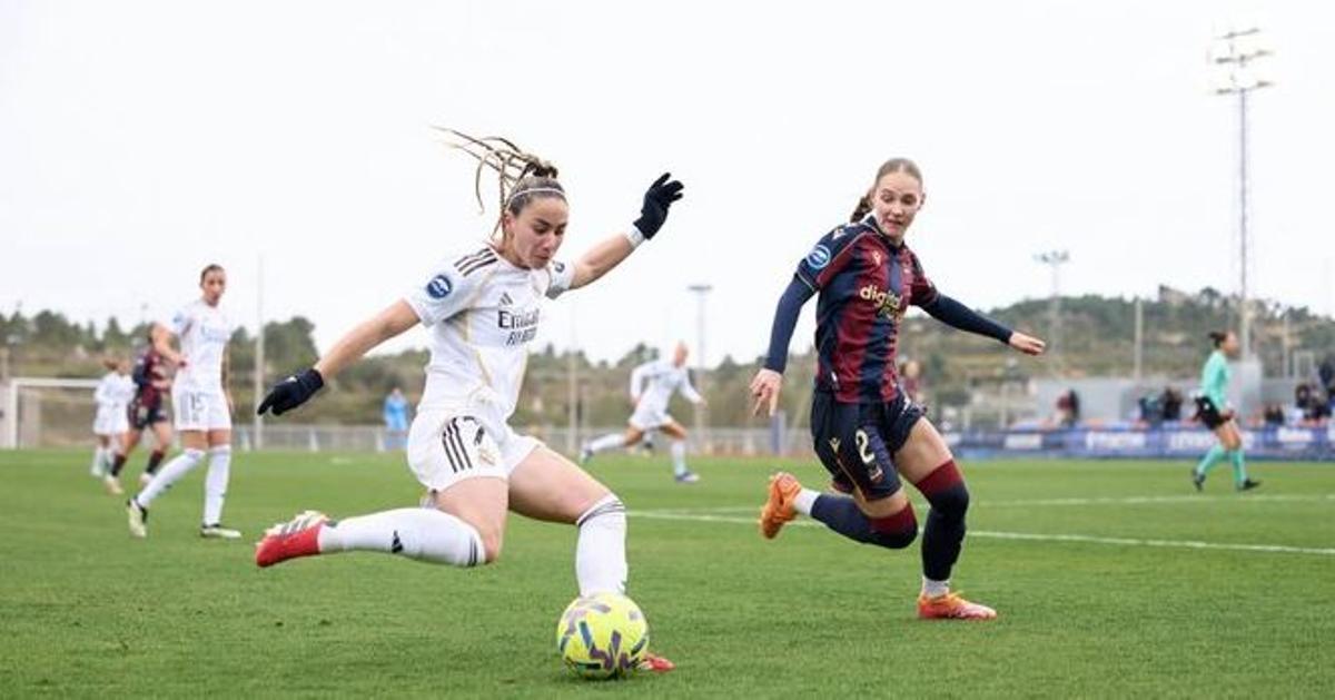 Una imagen del duelo entre Levante y Real Madrid en Buñol