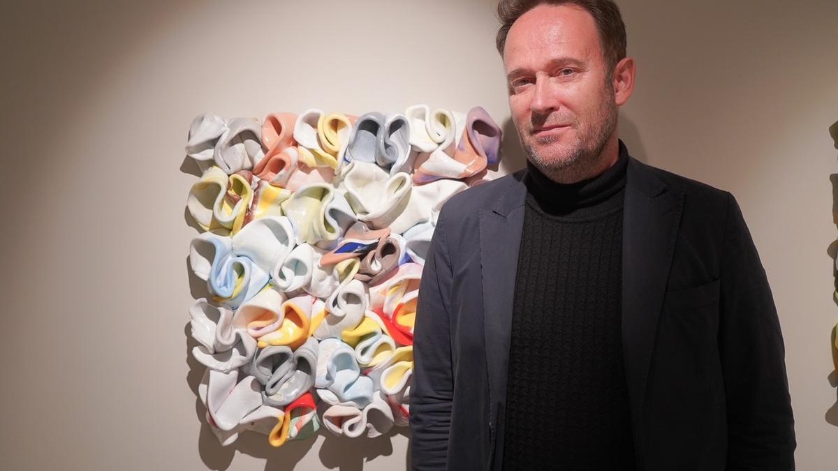 El artista Matthias van Arkel en la nueva exposición de PGallery