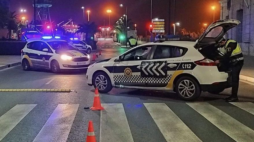 Dos botellones, seis fiestas y cuatro establecimientos sancionados en la última noche en Alicante
