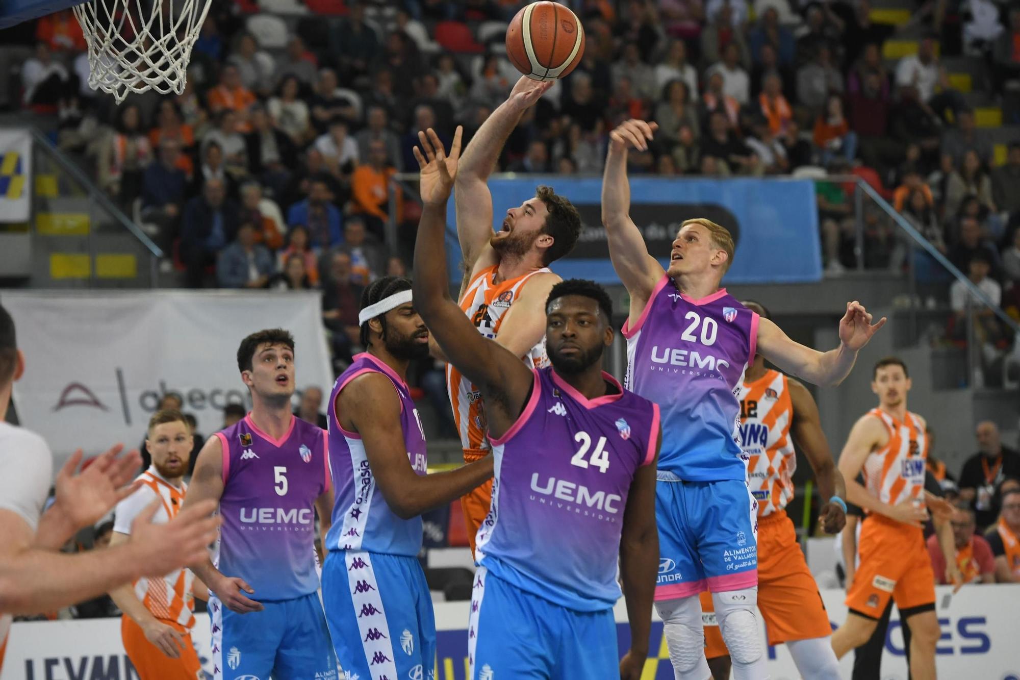 El Leyma bate al Valladolid (80-66)