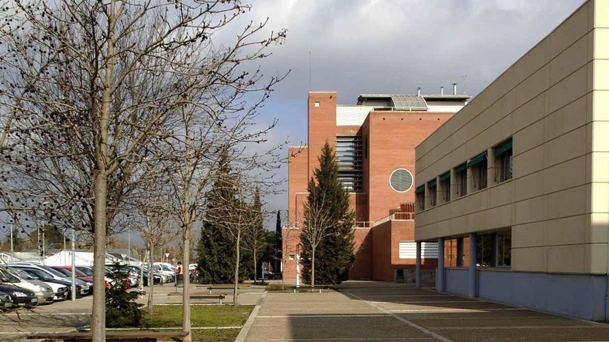La Universitat de Lleida aparta un professor de Veterinaria per comentaris masclistes La Universitat de Lleida aparta un professor de Veterinaria per comentaris masclistes