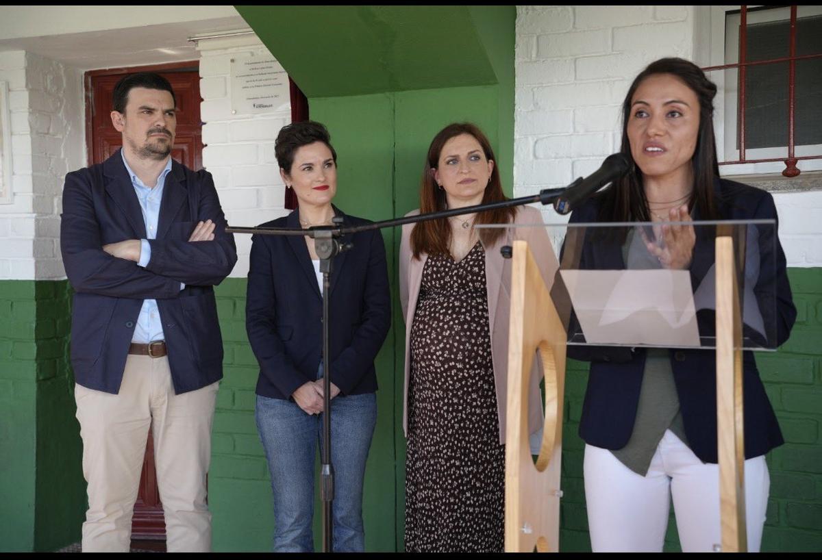 Melissa López Osorio, a la derecha, durante el acto de reconocimiento.