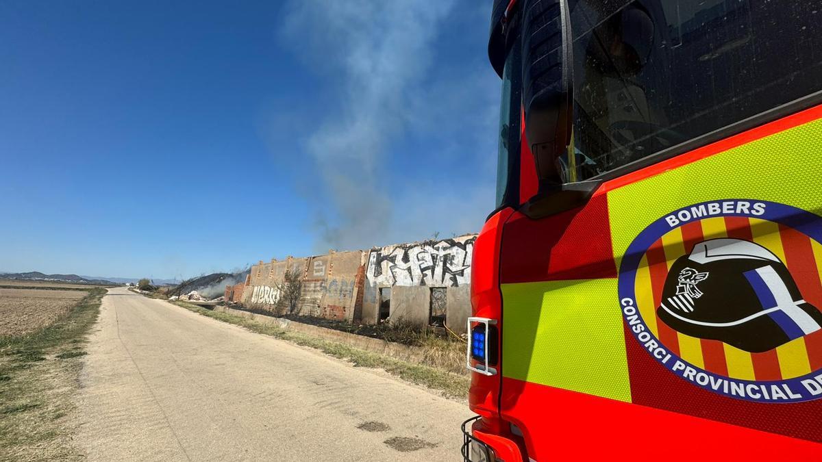 Un camión de bomberos