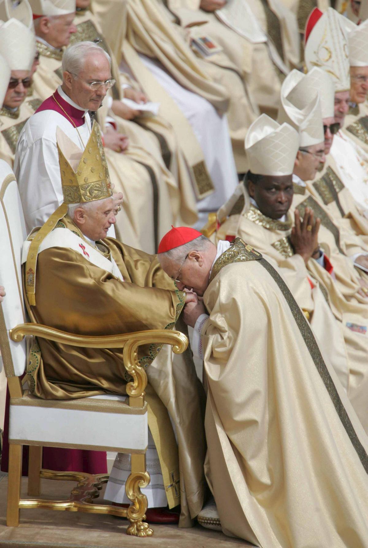 benedicto-inicio-pontificiado.jpg