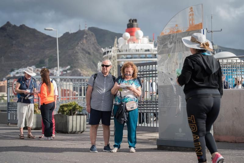 Cinco grandes cruceros coinciden en Tenerife