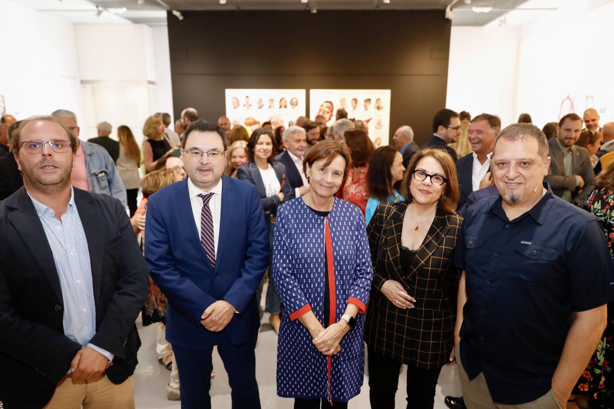 Inauguración de la exposición de caricaturas de Mortiner "Personajes de Gijón"