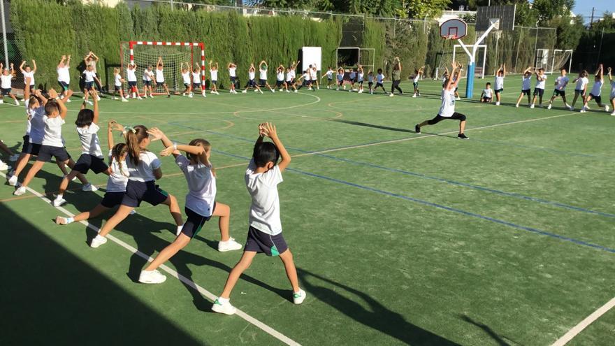 Alumnos de la Vega Baja aprenden cómo usar la tecnología en beneficio de su bienestar