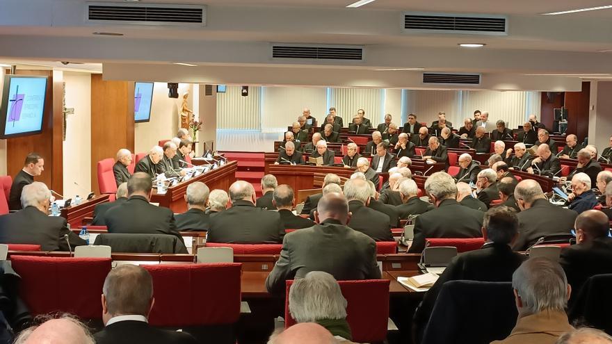 Omella se despide como presidente de la Conferencia Episcopal llamando a la comunión de los obispos