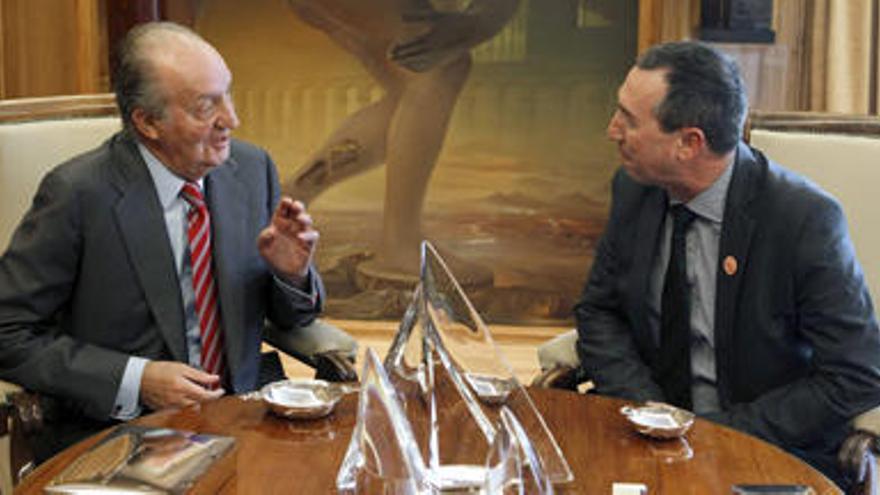 Baldoví en el encuentro con el rey Juan Carlos en 2011.