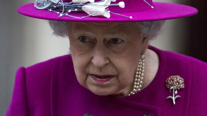 Isabel II durante una visita al Museo Británico esta semana.