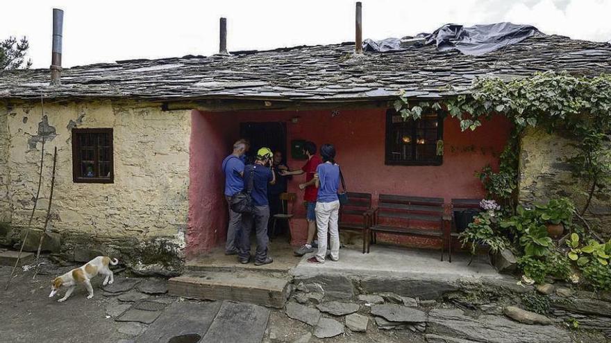 Una pistola ilegal condena al padre de los detenidos por el crimen del holandés