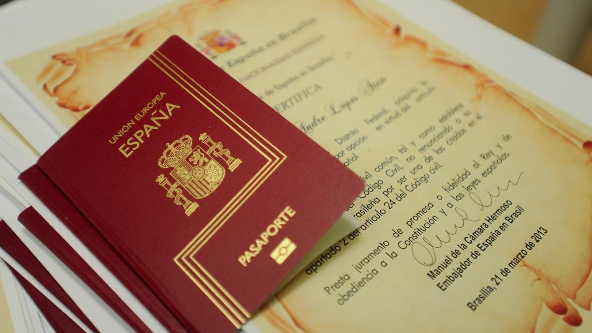 Pasaporte español concedido a un ciudadano brasileño en 2013