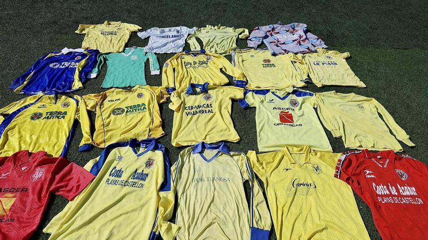 Galería | Las mejores imágenes de la espectacular colección de camisetas retro del Villarreal de Josep Cabrera