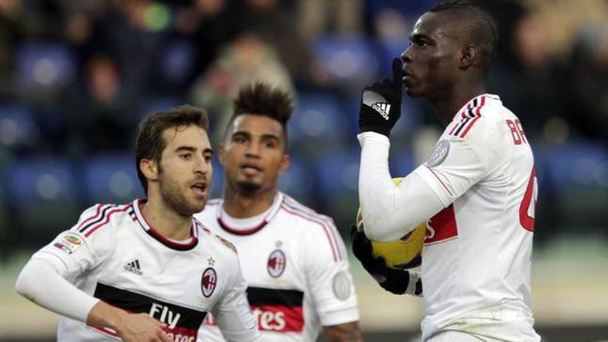 El Inter, sancionado con 15.000 euros por expresiones racistas contra Balotelli