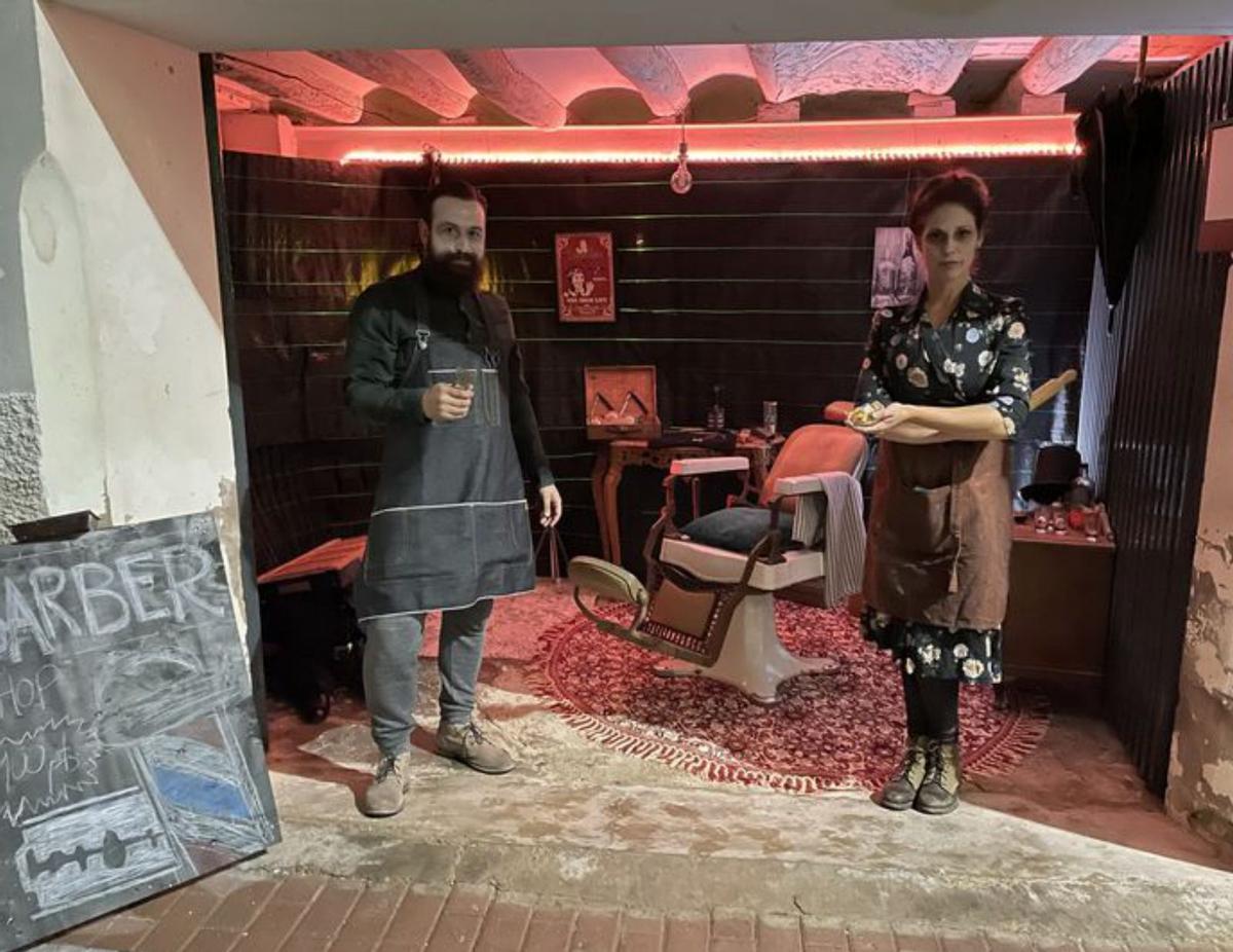 Juan y Pablo Meléndez realizaron un altar mejicano. |