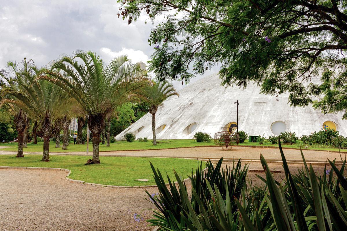 Pabellón Lucas Nogueira Garcez