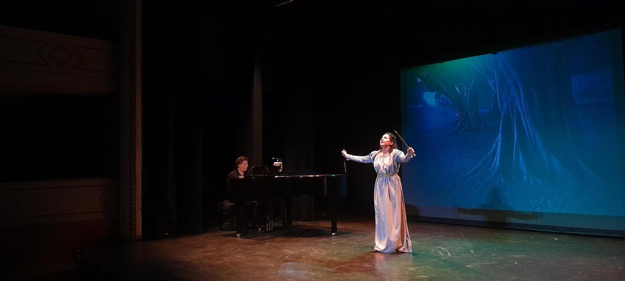 GALERÍA | Representación de "La flauta mágica", de Mozart, en el teatro Latorre de Toro