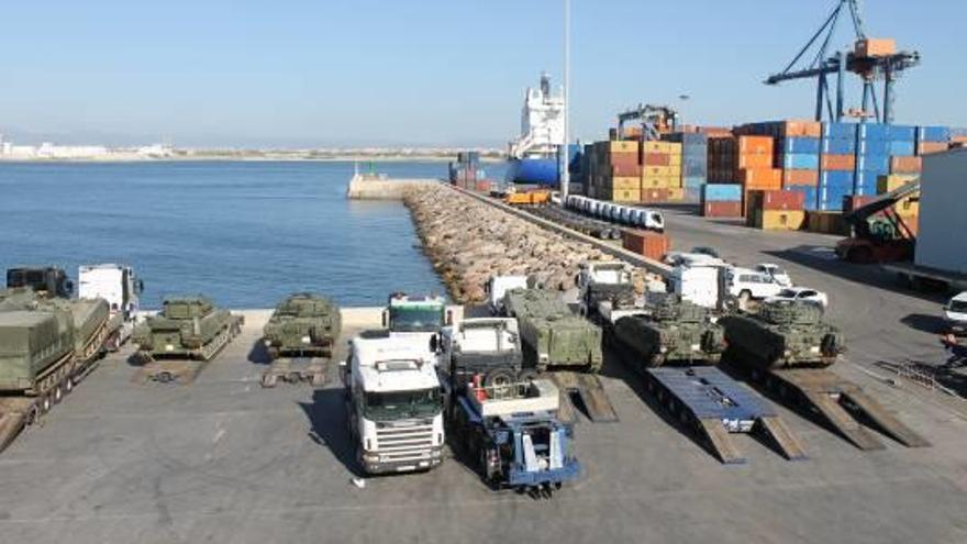 PortCastelló acoge el embarque de material militar