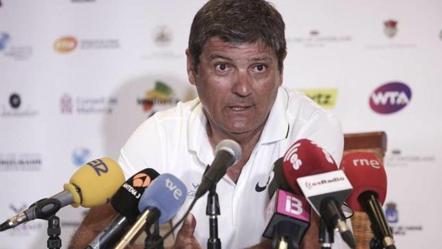 Toni Nadal estará con su sobrino Rafa cuando le necesite