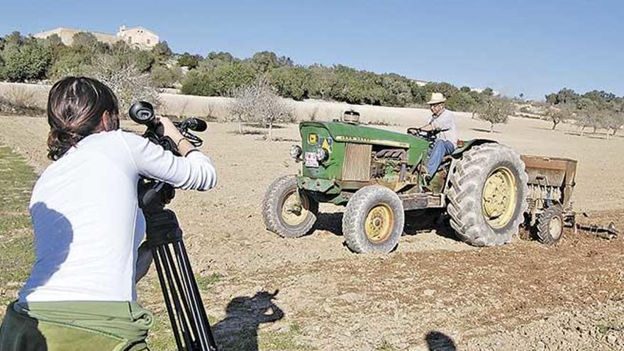 Quedarán exentos filmaciones escolares o de la TV Porrerenca.