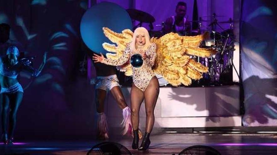 Lady Gaga, siempre provocativa, triunfó con un show espectacular, el mismo que podrá vivirse en Barcelona.