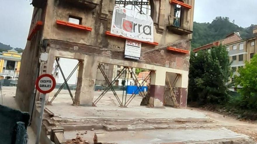 La construcción del centro de salud de Sotrondio se reanudará &quot;de inmediato&quot;, tras nueve meses de paralización