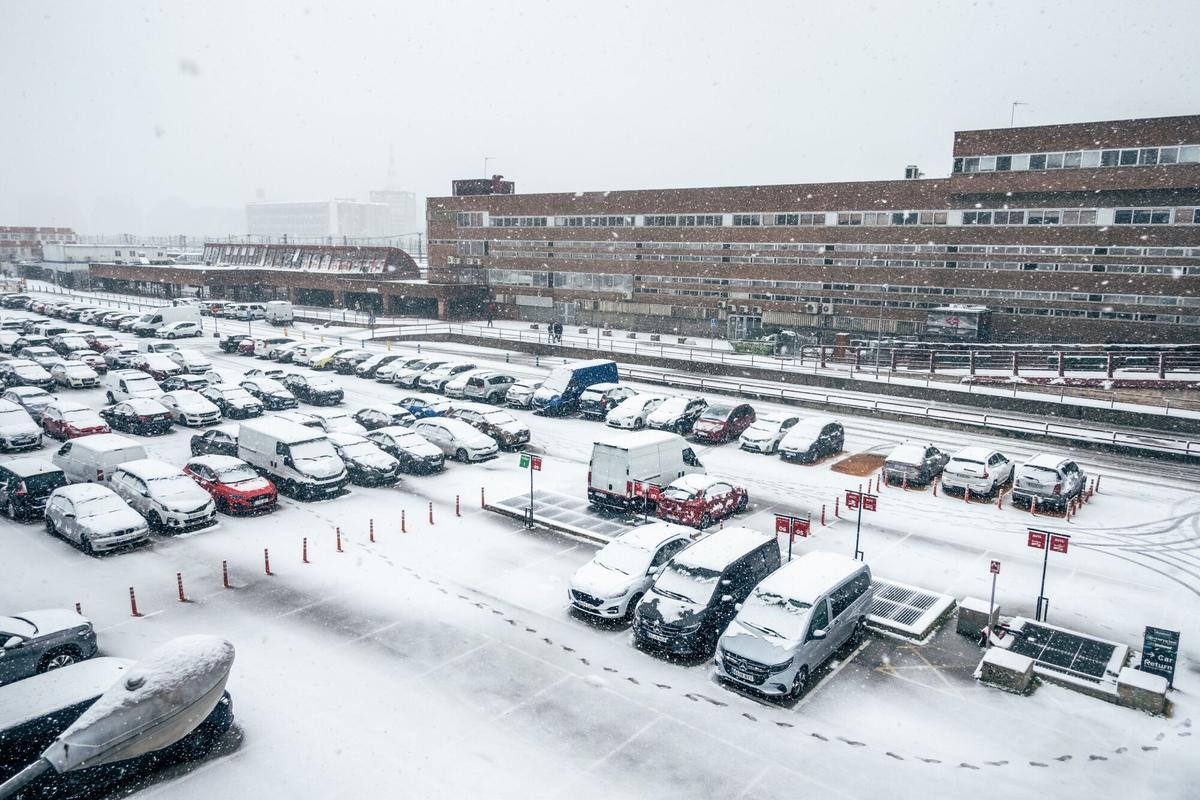 El centro de Madrid durante el temporal provocado por la borrasca Kristin.