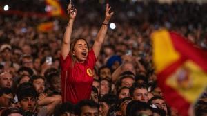 Así se celebró la Eurocopa de España en la Plaza Catalunya