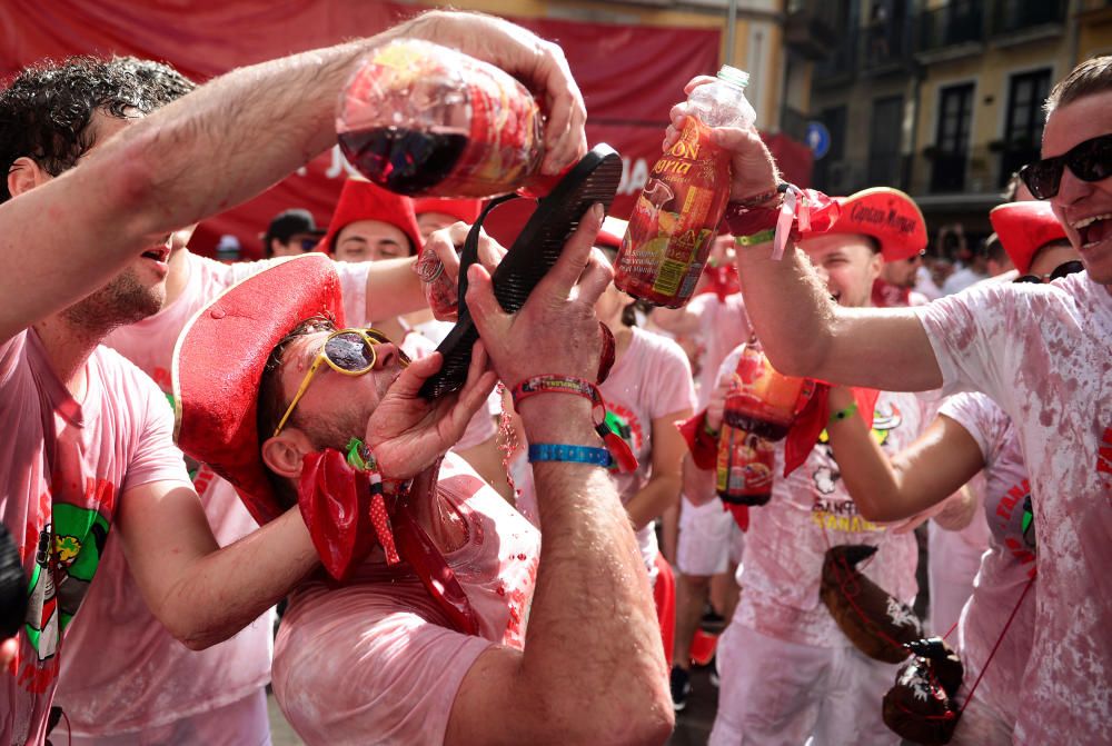 Un chupinazo inclusiu dóna inici als «Sanfermines