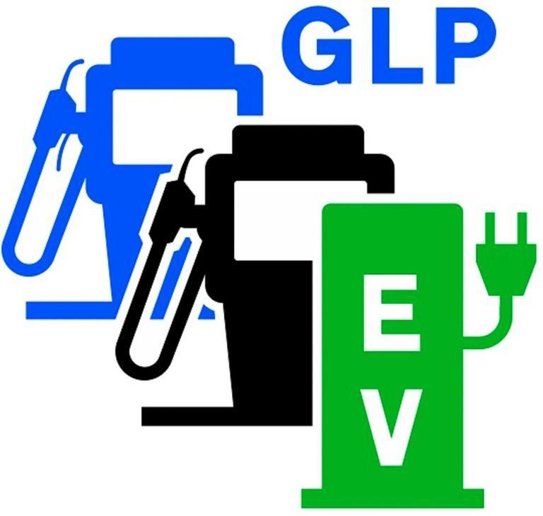 Señal de estación de recarga para coches eléctricos, carburante y GLP.