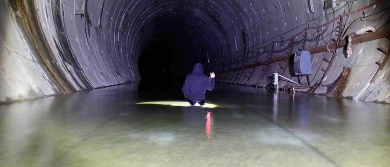 Una imagen que muestra la situación del túnel del metrotrén a finales del año pasado.