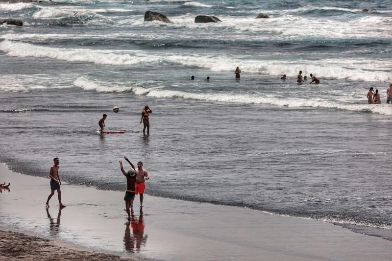 Playas en Santa Cruz de Tenerife en el día de la Virgen del Carmen