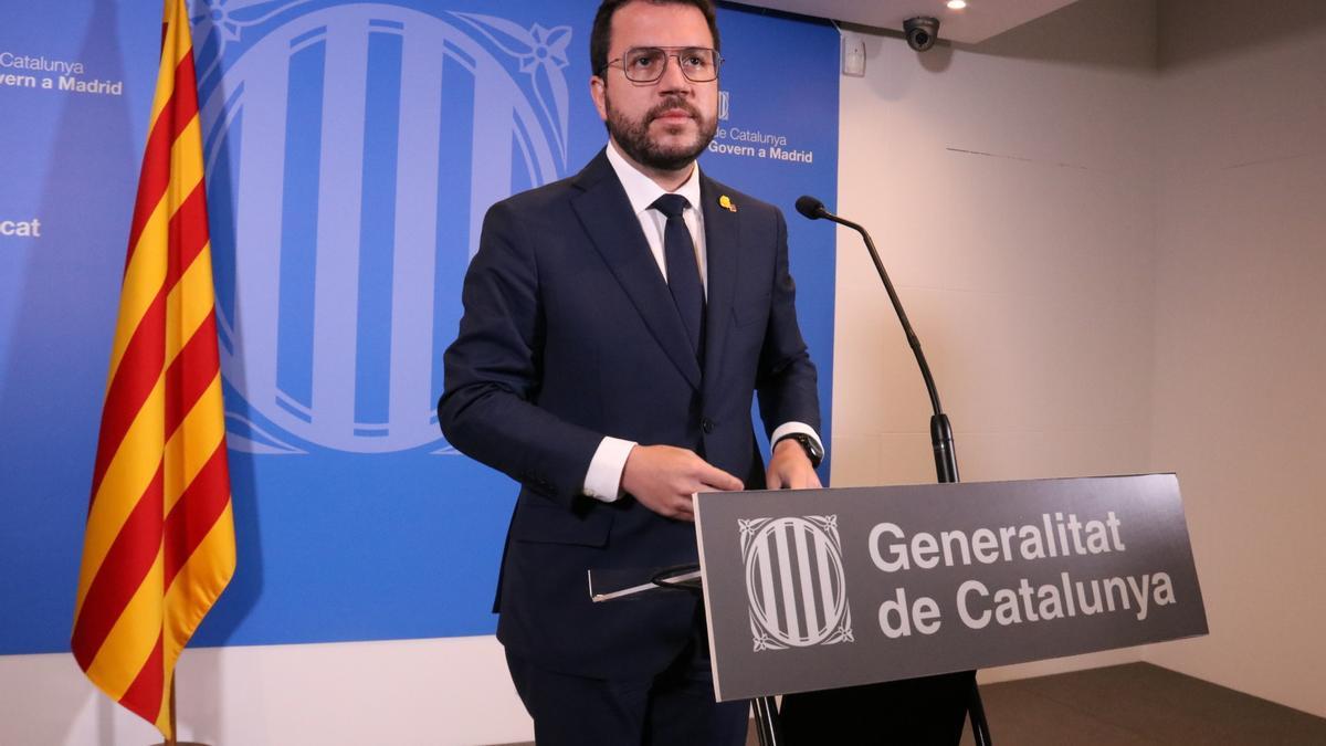 El president de la Generalitat, Pere Aragonès, en un pla obert minuts abans de començar la roda de premsa al Centre Cultural Blanquerna de Madrid, el 29 de juny del 2021 (horitzontal).