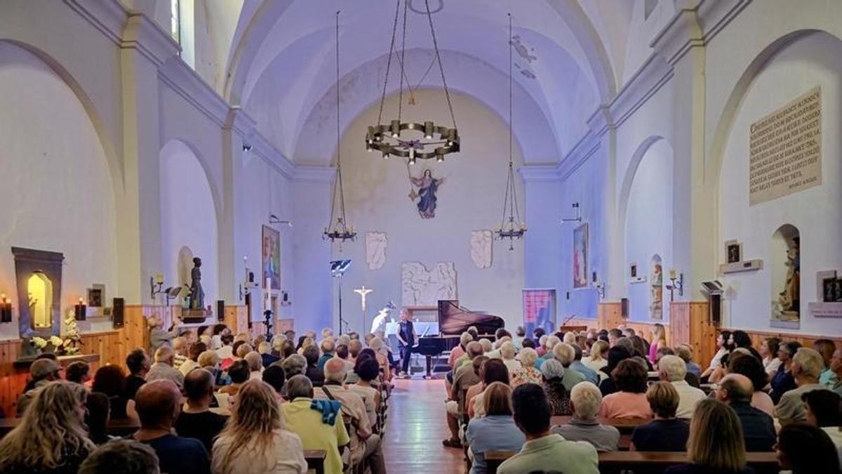 Concert de Nexus Piano Duo a Gósol, en la commemoració dels 125 anys de l'estada de Carles G. Vidiella