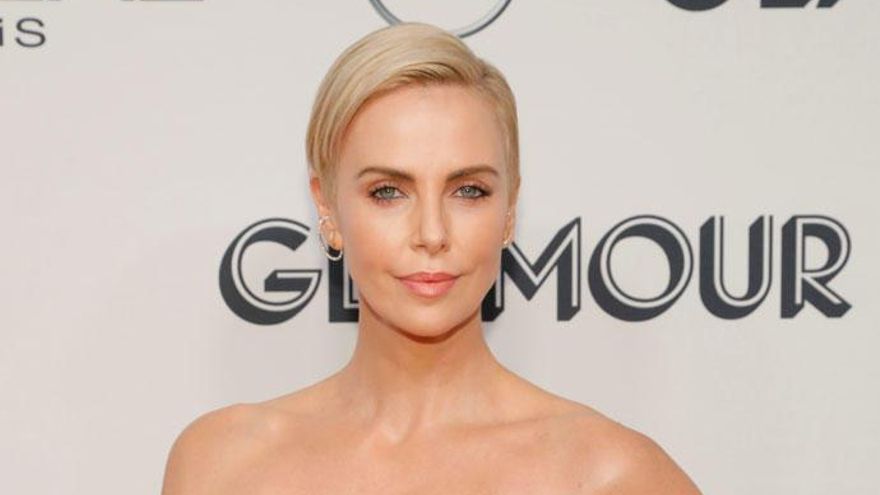 Charlize Theron cuenta su cita más bochornosa